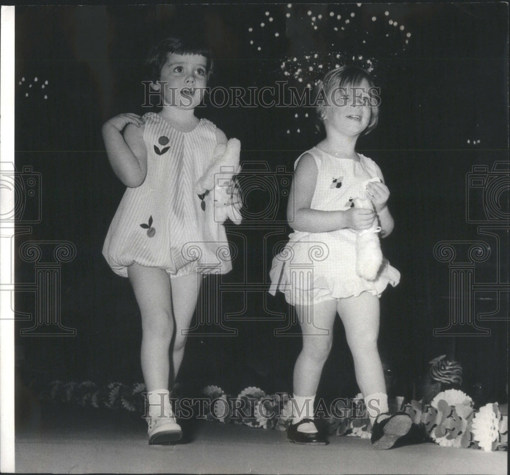 1965, Garard Laflin Passavant Petit Parade- RSA53263 - Historic Images