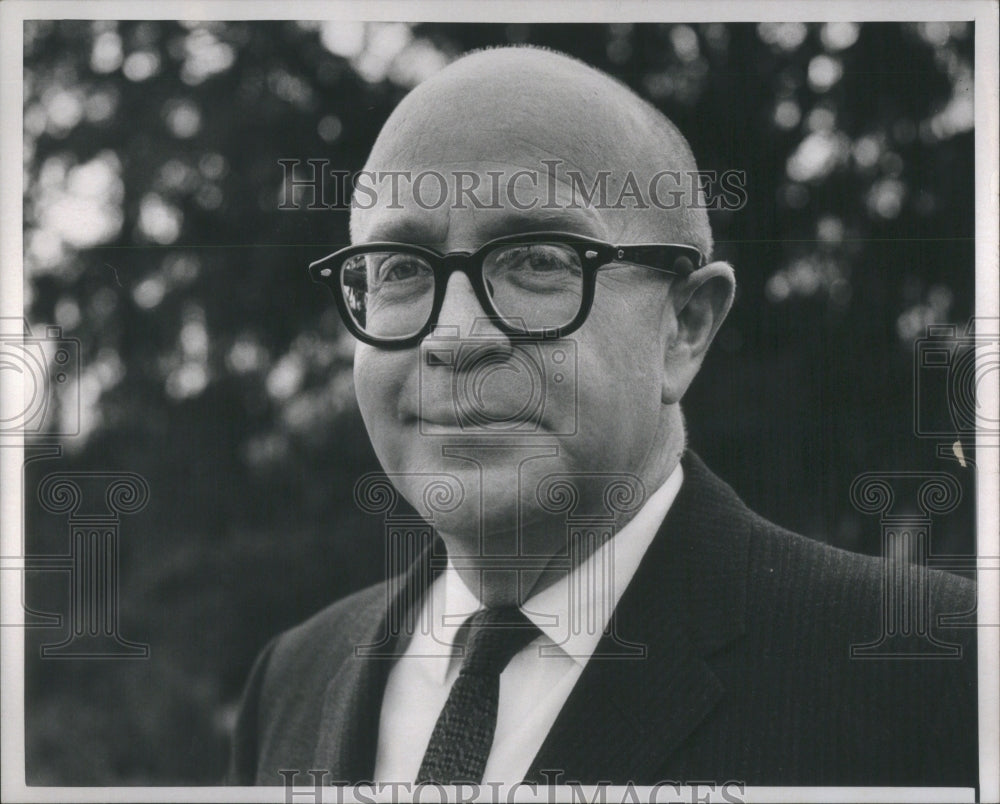 1967 Press Photo UPI Religion Editor Louis Cassels- RSA53435- Historic Images