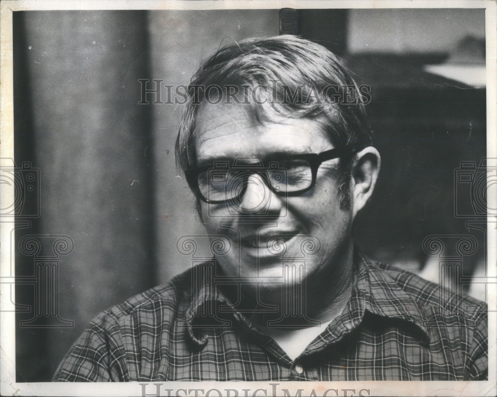 1977 Businessman Billy Carter In Warehouse - Historic Images