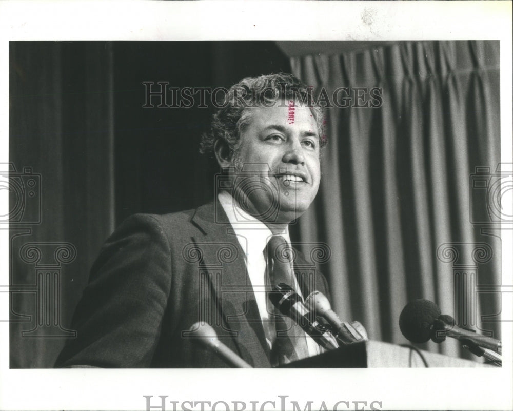 1971 Leonel J. Castillo Commissioner immigr - Historic Images