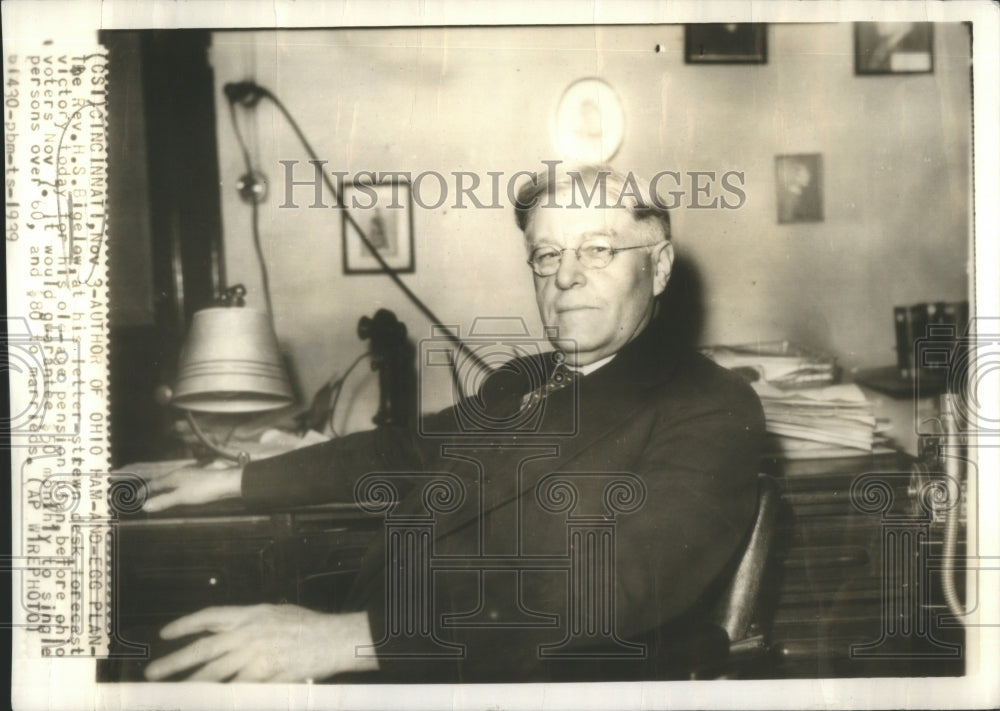 1939 Rev. H.S. Bigelow letter strewn desk - Historic Images