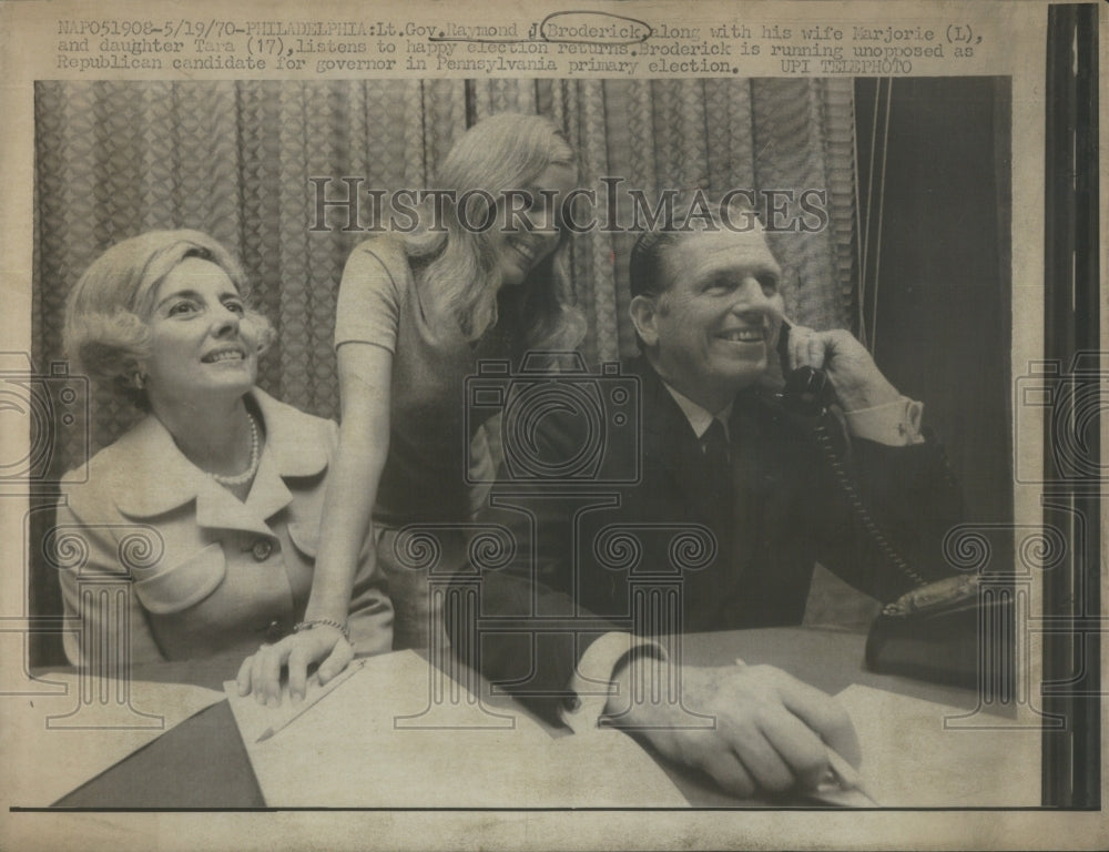 1970 Raymond Broderick Marjorie Tara happy-Historic Images