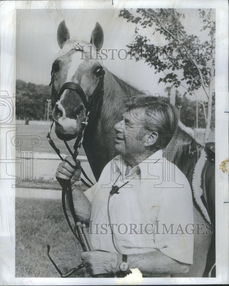1974 Press Photo Arthur Godfrey to appear in Live Stock - Historic Images