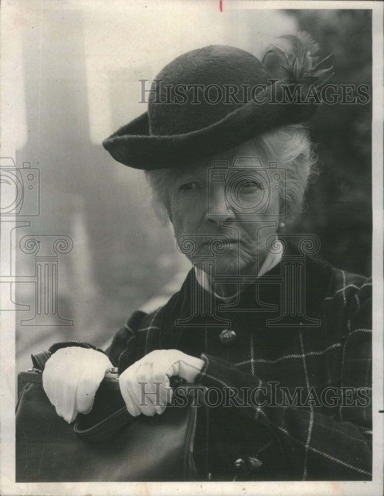 1973 Helen Hayes Snoop Sister Mystery - Historic Images