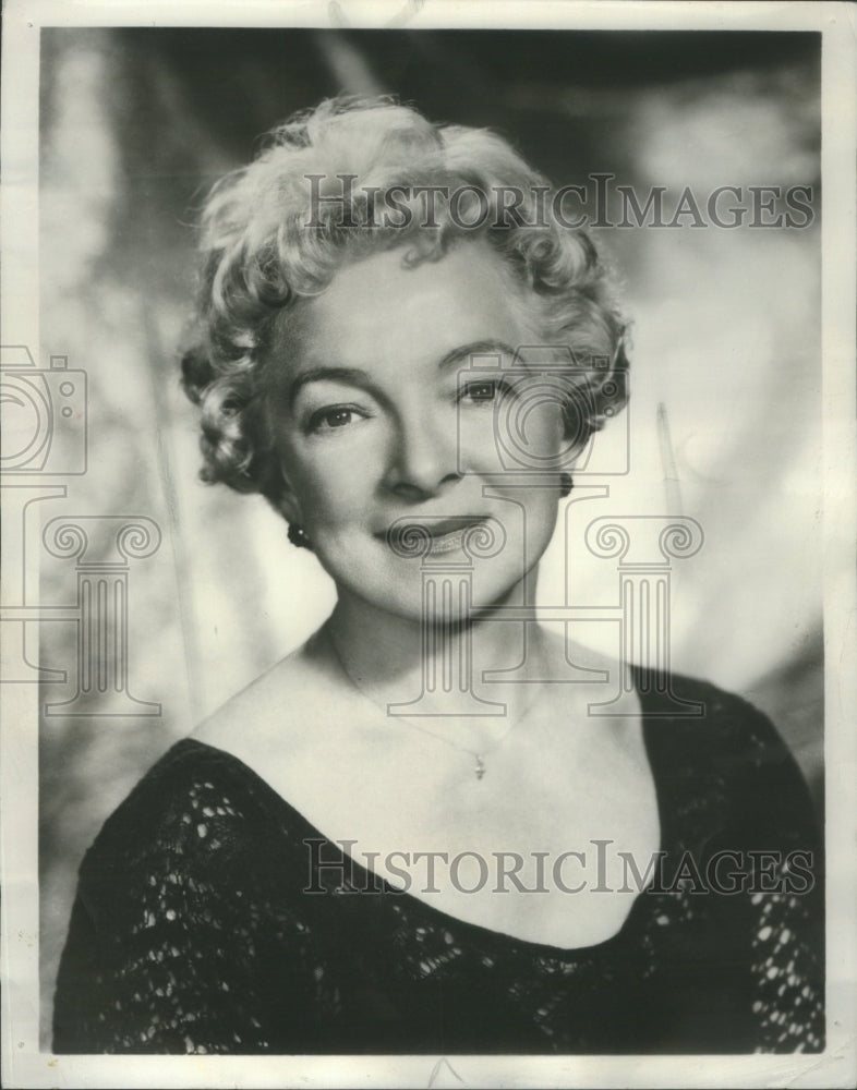 1961 Helen Hayes Coventry Christmas eve - Historic Images