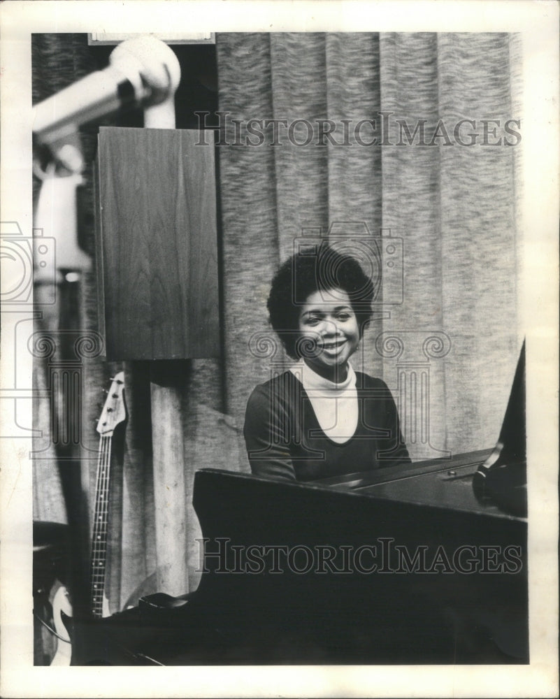 1972 Press Photo Micki Grant Soprano Singer Composer- RSA55629 - Historic Images