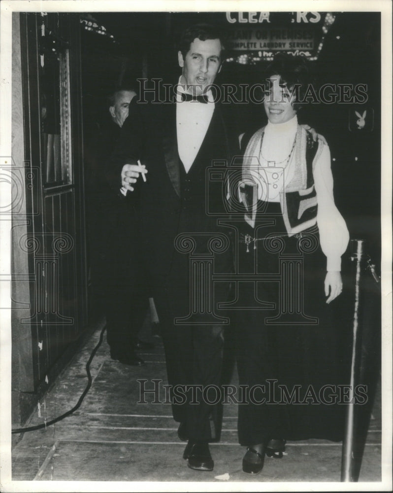 1969 Press Photo Newscaster Mary Laney with businessman Tom McComas - Historic Images