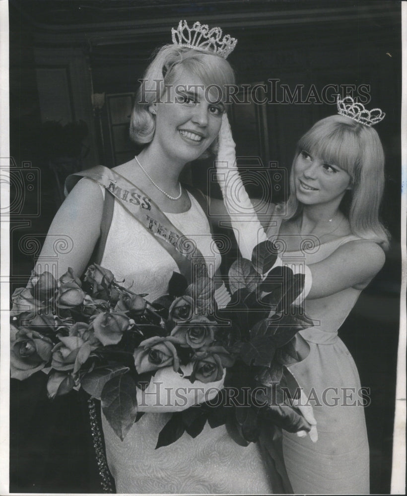 1965 Jan Gjovik Miss Teen Age Sue Bachelor-Historic Images