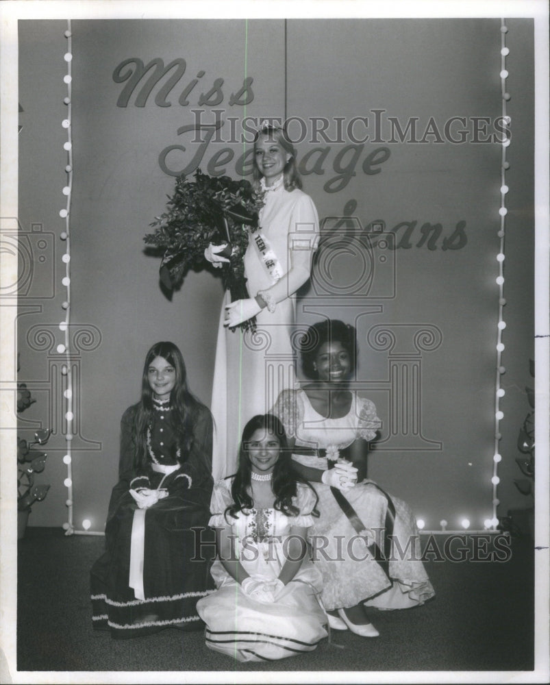 1971 Press Photo Christine Frederick son Tare Davis Miss- RSA56689- Historic Images