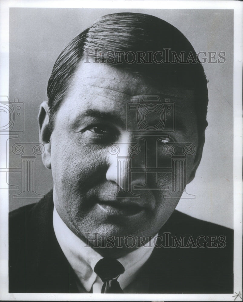 1970 Les Lang operator ad agency Garfield-Linn creative director-Historic Images