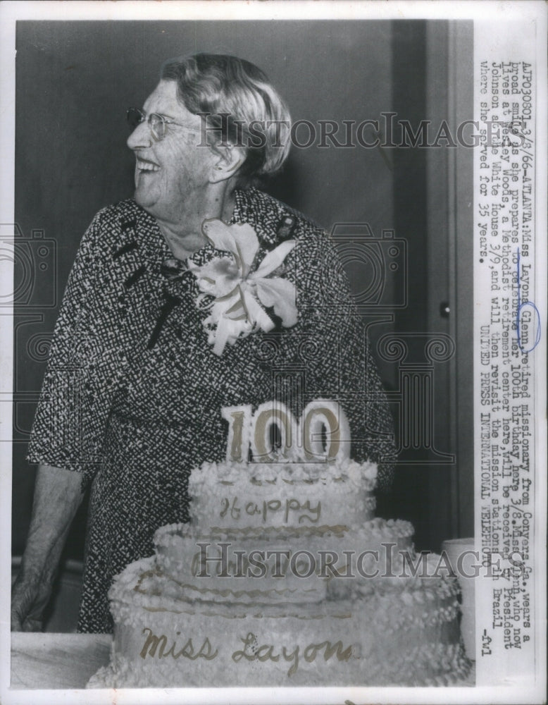 1966 Mrs. Layona Glenn American Missionary - Historic Images