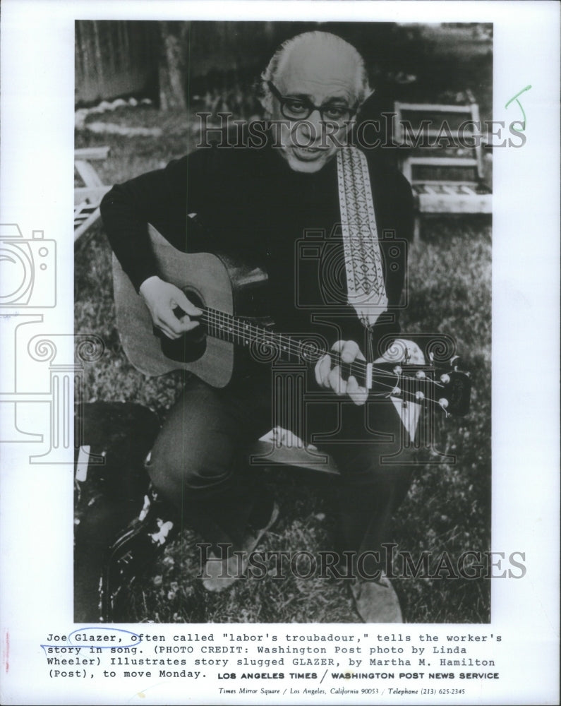 1977 American Folk Musician Joe Glazer - Historic Images