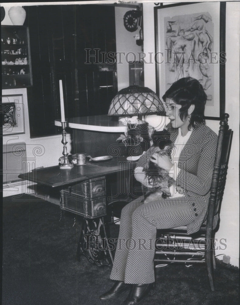 1971 Collector Cathy Gluckman, Chicago Area - Historic Images