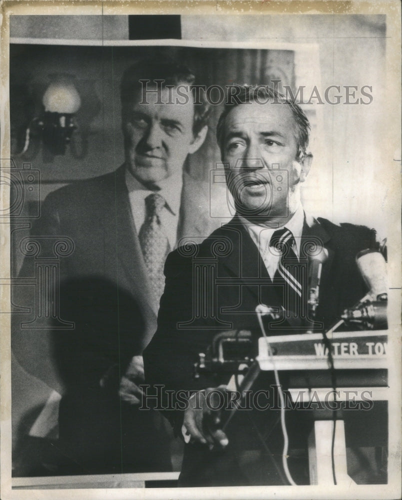 1971 Press Photo Angelo Geocaris Muskie Illinois Campaign- RSA58881 - Historic Images
