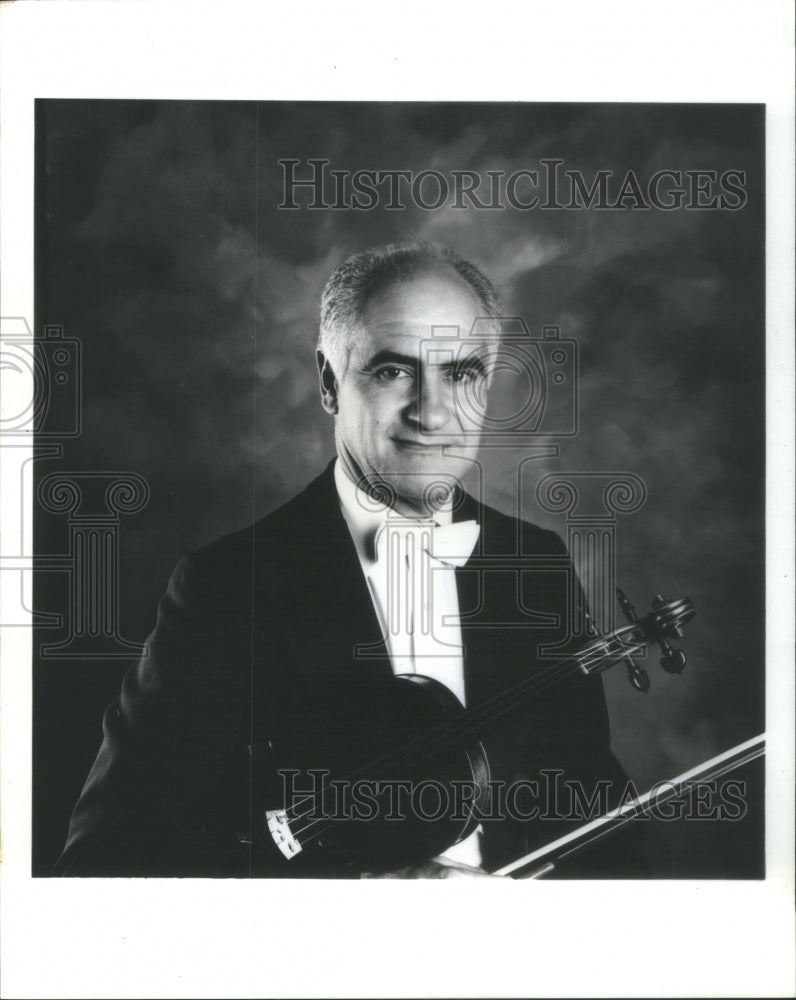 1990 Ruben Gonzalez, Violinist - Historic Images