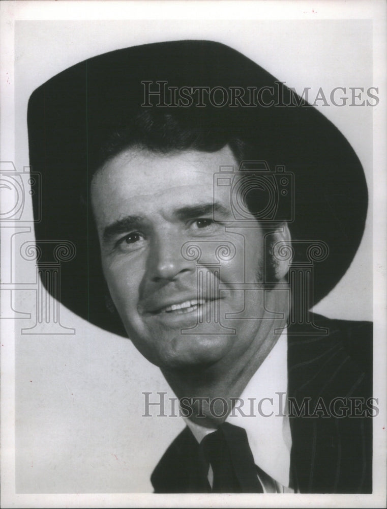 1980 James Garner Support Local Gunfighter - Historic Images