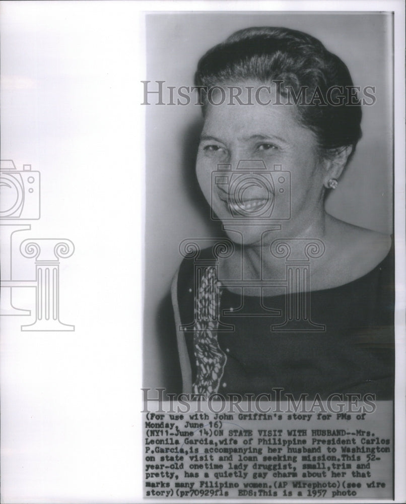 1957 Mrs. Leonial Garcia Visits Washington-Historic Images
