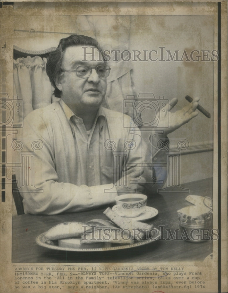 1974 Vincent Gardenia Frank Lorenzo Brooklyn - Historic Images