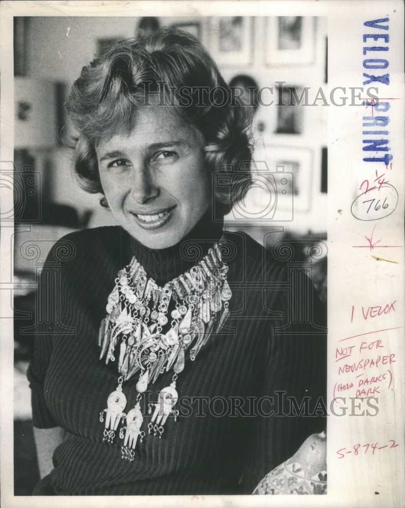 1973 Georgie Anne Geyer Columnist Author - Historic Images