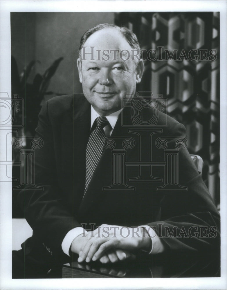 Revone W. Kluckman Chairman Zenith Radio-Historic Images