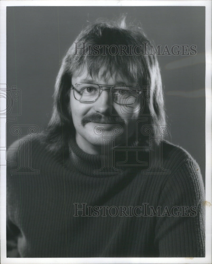 1972 Chuck Knapp Officially host WLS radio - Historic Images