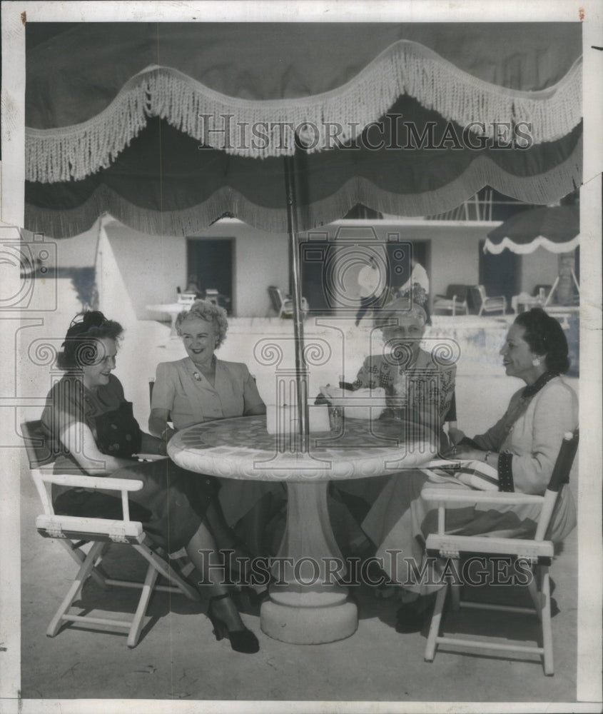 1948 An outdoor lunch in the Florida weather during the wintertime.-Historic Images