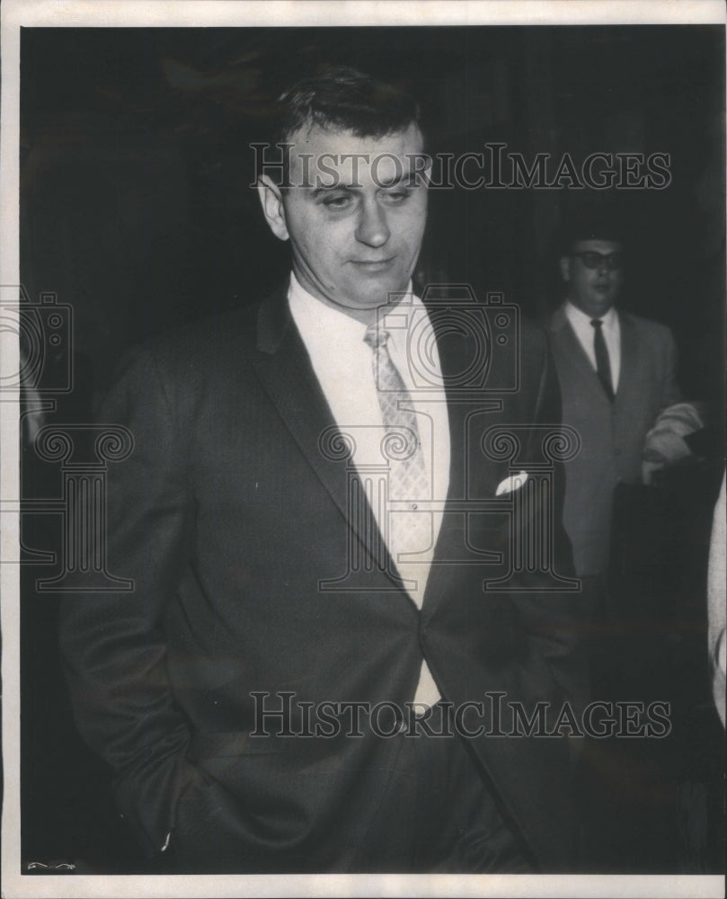 1960, John Duff Leaving court room Jarecki- RSA60035 - Historic Images