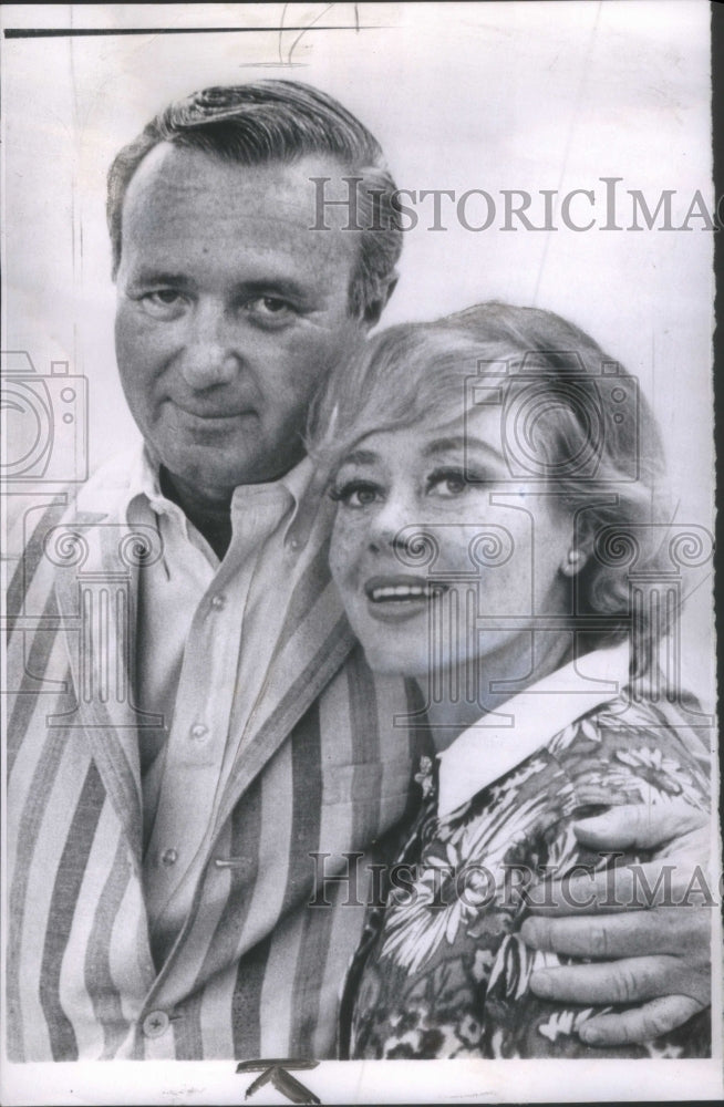 1964 Elliott Arnold Actress Glynis Johns Spouse Historic Images