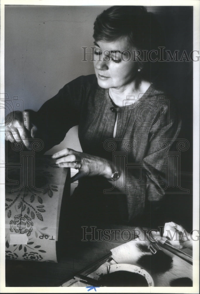 1981 Adele Bishop - Historic Images