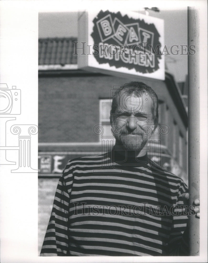 1990 Alan Baer Beat Kitchen owner stands outside-Historic Images