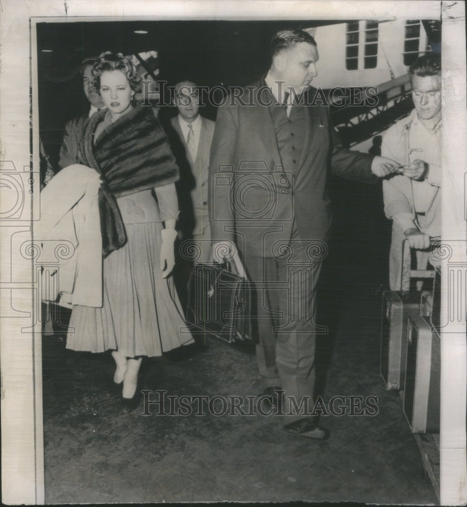 1954 John Jacob Astor Dolores Margaret Fullman Bride Luggage Check-Historic Images