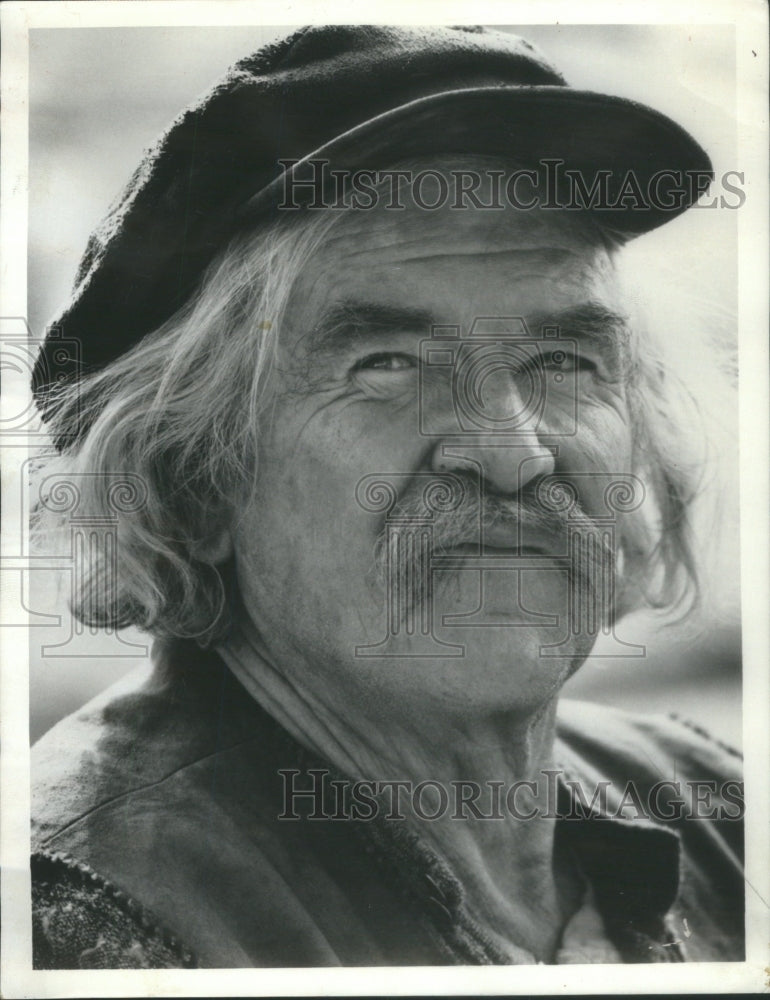 1976, Will Gear plays Nameless Hanged Man old miner window silver - Historic Images