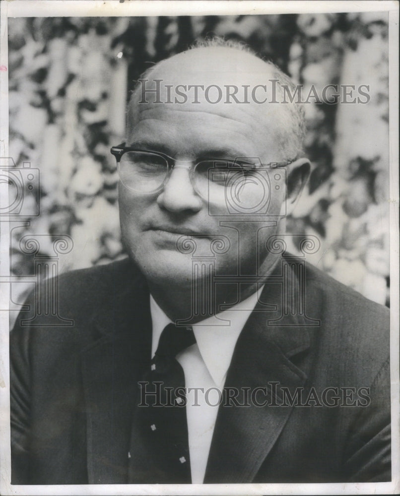 1958 Arthur Gabet President Hay hound Corporation President-Historic Images