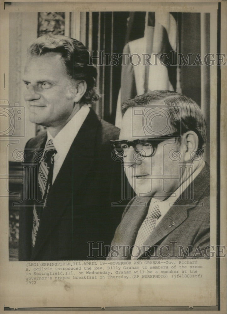 1972 Press Photo Richard Ogilvie Springfield Billy Graham Governor prayer - Historic Images