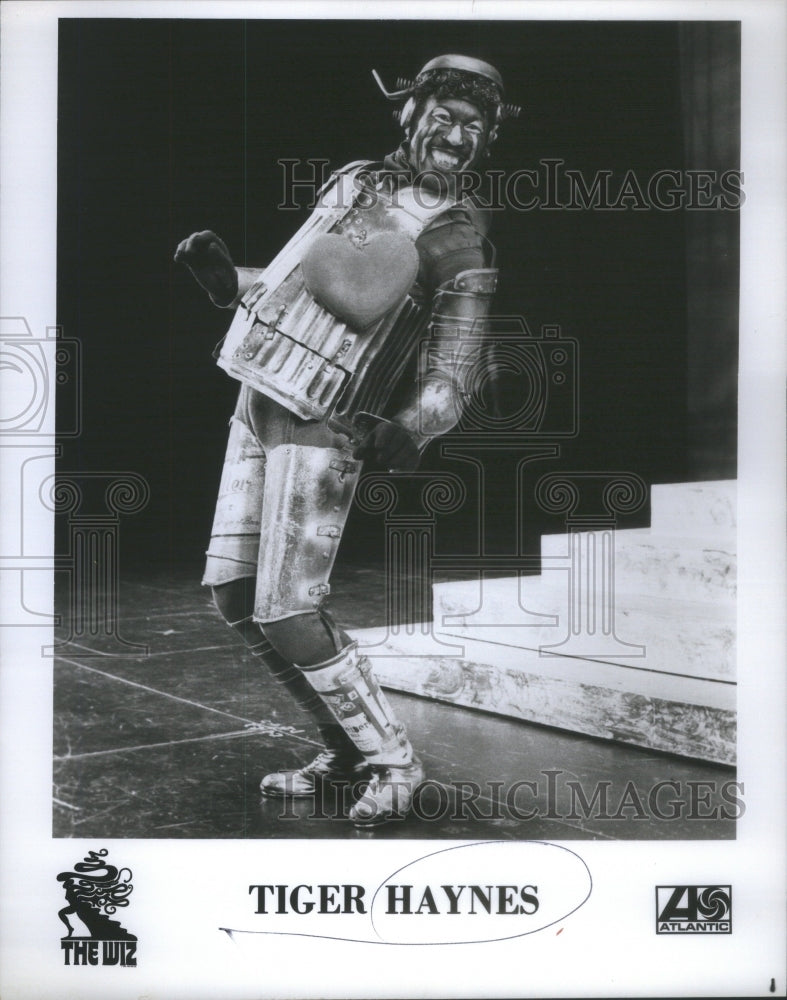 1975 Press Photo Tiger Haynes American Actor Musical Perform Star Comedian - Historic Images