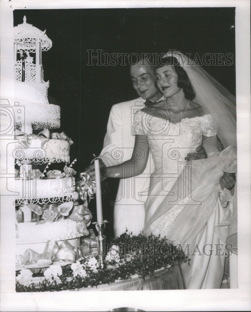 1957, Sol Barbara Gold fine Ciel Peace Cake Wish Princess Prince - Historic Images