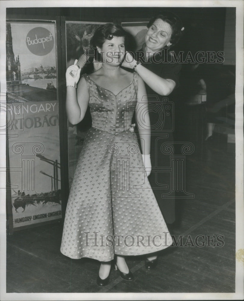 1953 Merle Goldblatt wear light Green damask Coctail dress Maurice - Historic Images