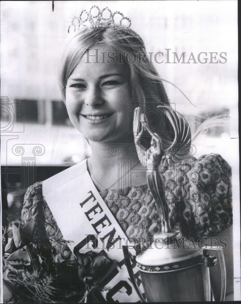 1967 Betty Hannan Teen Princess Chicago Beauty Pageant-Historic Images