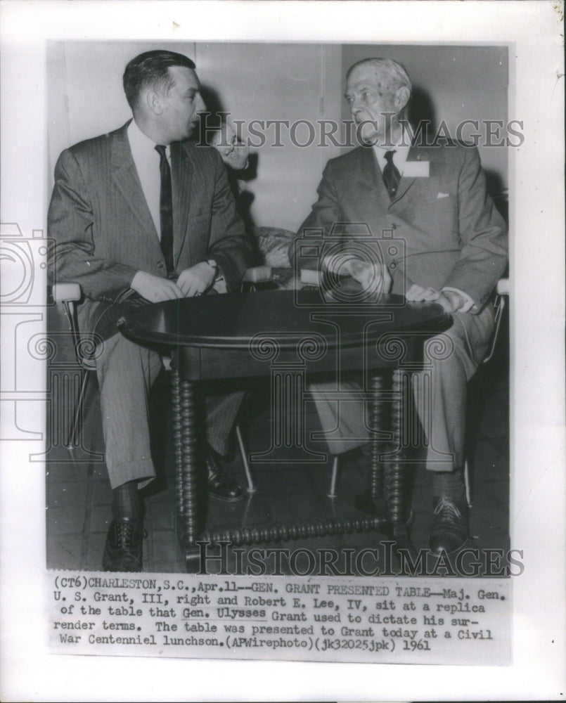 1961 Robert Lee Grant Presented Table General Ulysses replica - Historic Images