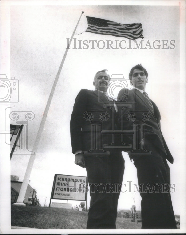 1989 Jerry & Scott Greenberg, US Flag 75ft Schaumburg - Historic Images