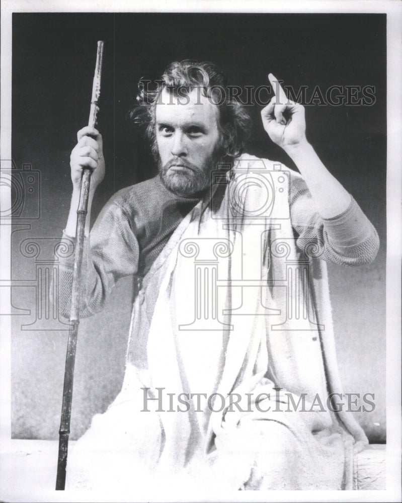 1975 Picture of John Green in "Dignity." - Historic Images