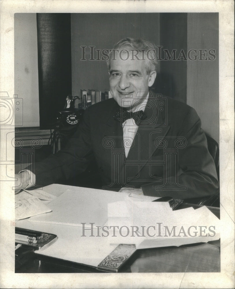 1947 Press Photo Richard Finnegan, editor and publisher of the Daily Times - Historic Images