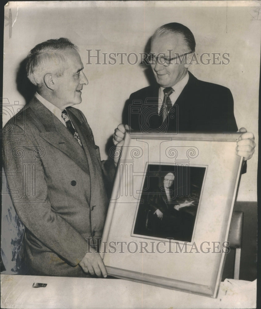 1951 Press Photo Richard J. Finnegan, Consulting Editor Sun-Times- RSA65545 - Historic Images