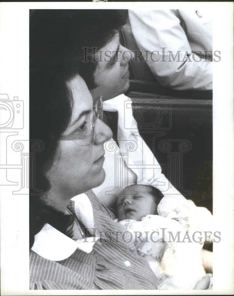 1983 Twin Test Tube Babies of Robert &amp; Patricia Duda - Historic Images