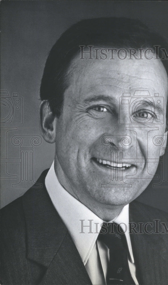 Press Photo Dan Flannery American Actor Model TV Host - Historic Images