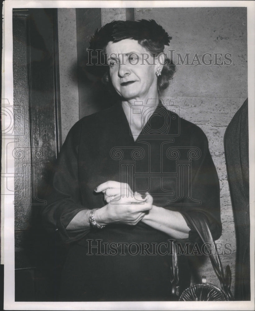 1957 Press Photo Mrs. Charles Fleck Criminal Court- RSA66227 - Historic Images