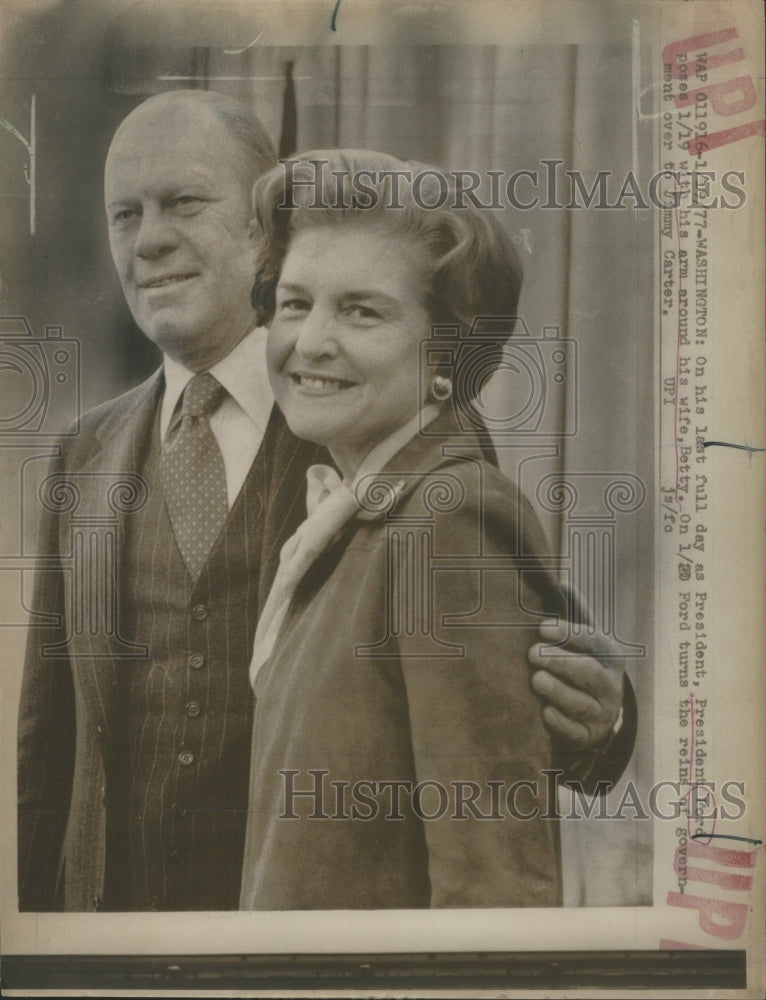 1977 President Ford With Wife Betty - Historic Images