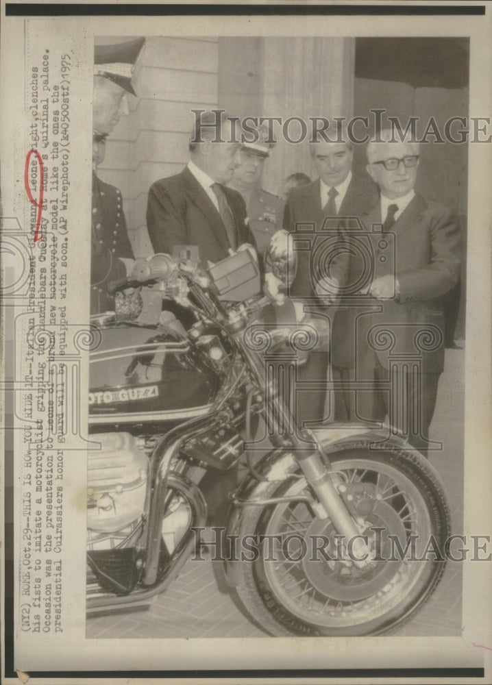 1975 Press Photo Italian president Giovanni Leone at Rome&#39;s Quirinal palace. - Historic Images