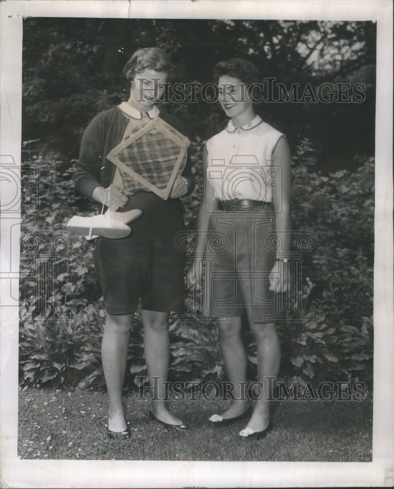 1958 Margot Donald and Ann Middleton chose Bermuda shorts for summer - Historic Images