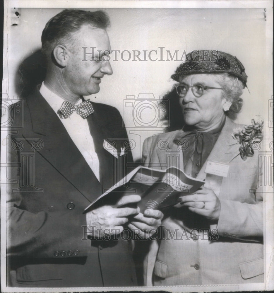 1952 Dr. John William Headley and Mrs. Newton Leonard - Historic Images